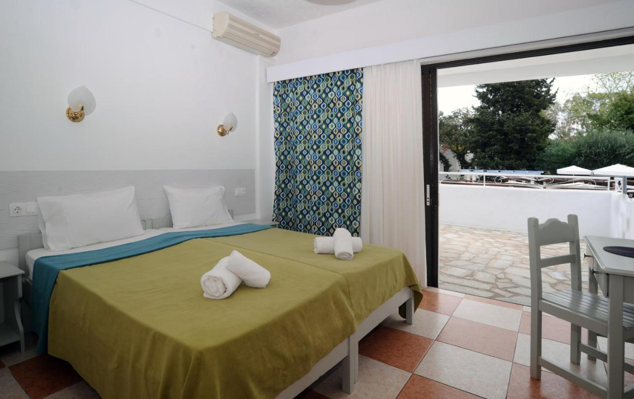 Katia Beach Hotel Kassiopi Exterior photo